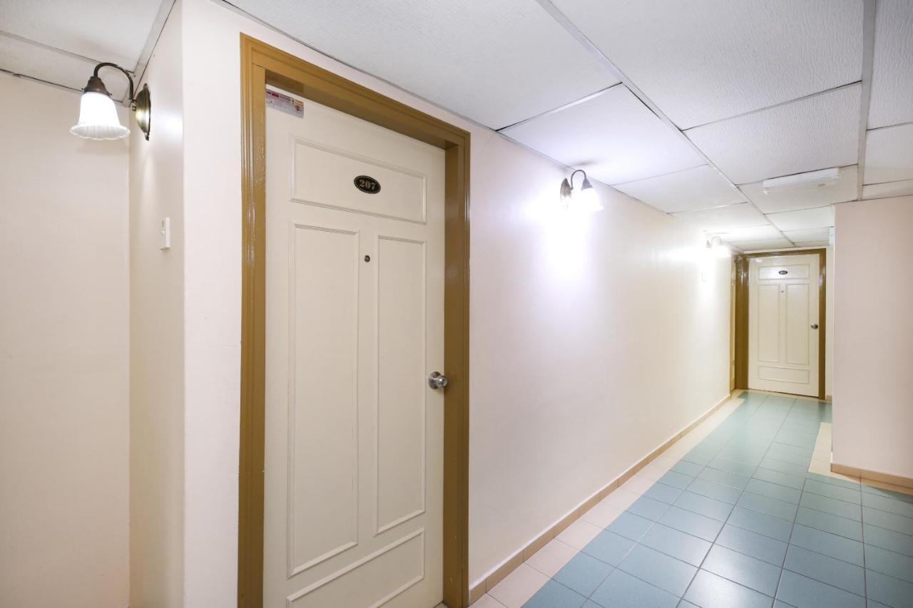 Oyo 764 Hotel Famous Inn Malacca Екстериор снимка