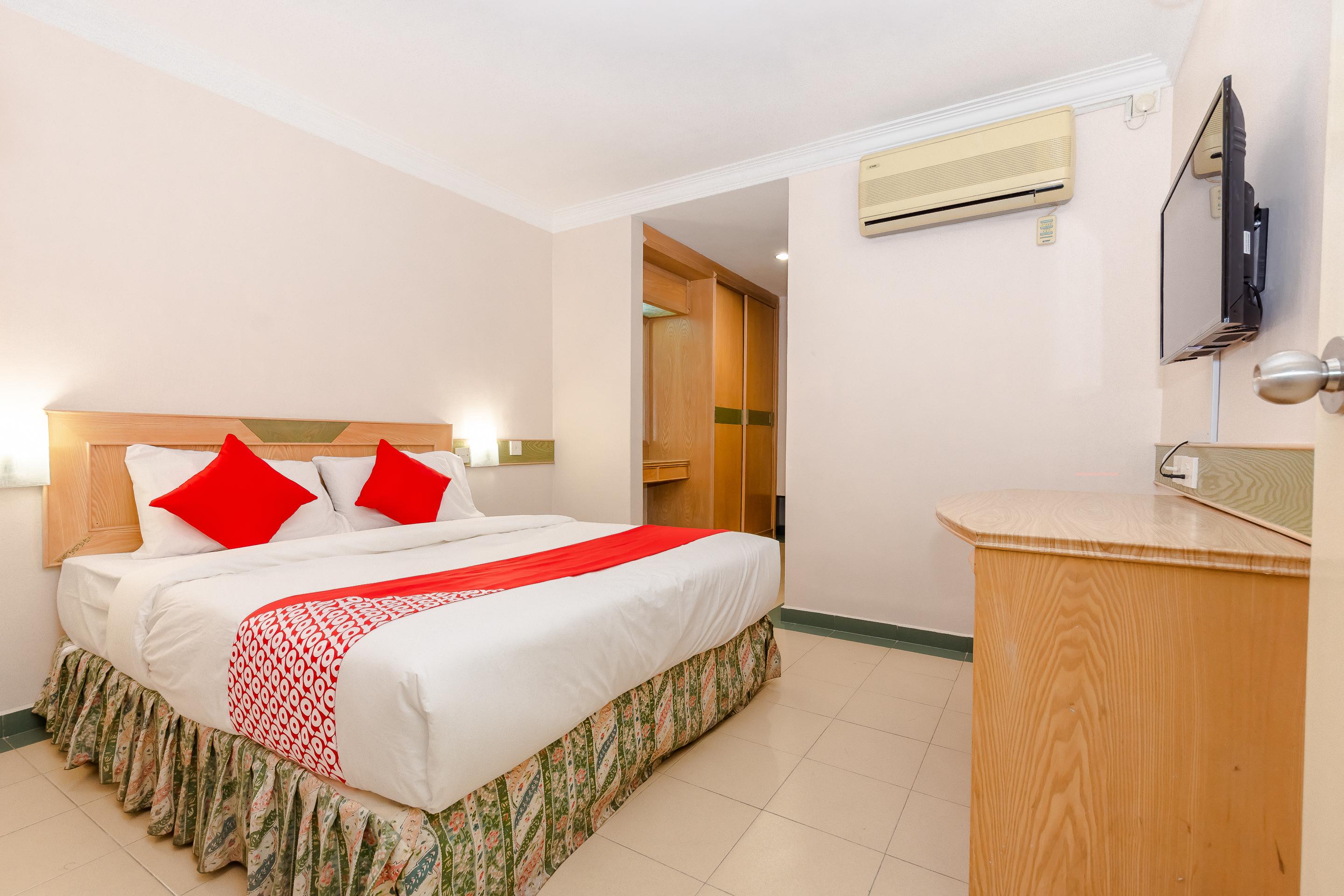 Oyo 764 Hotel Famous Inn Malacca Екстериор снимка
