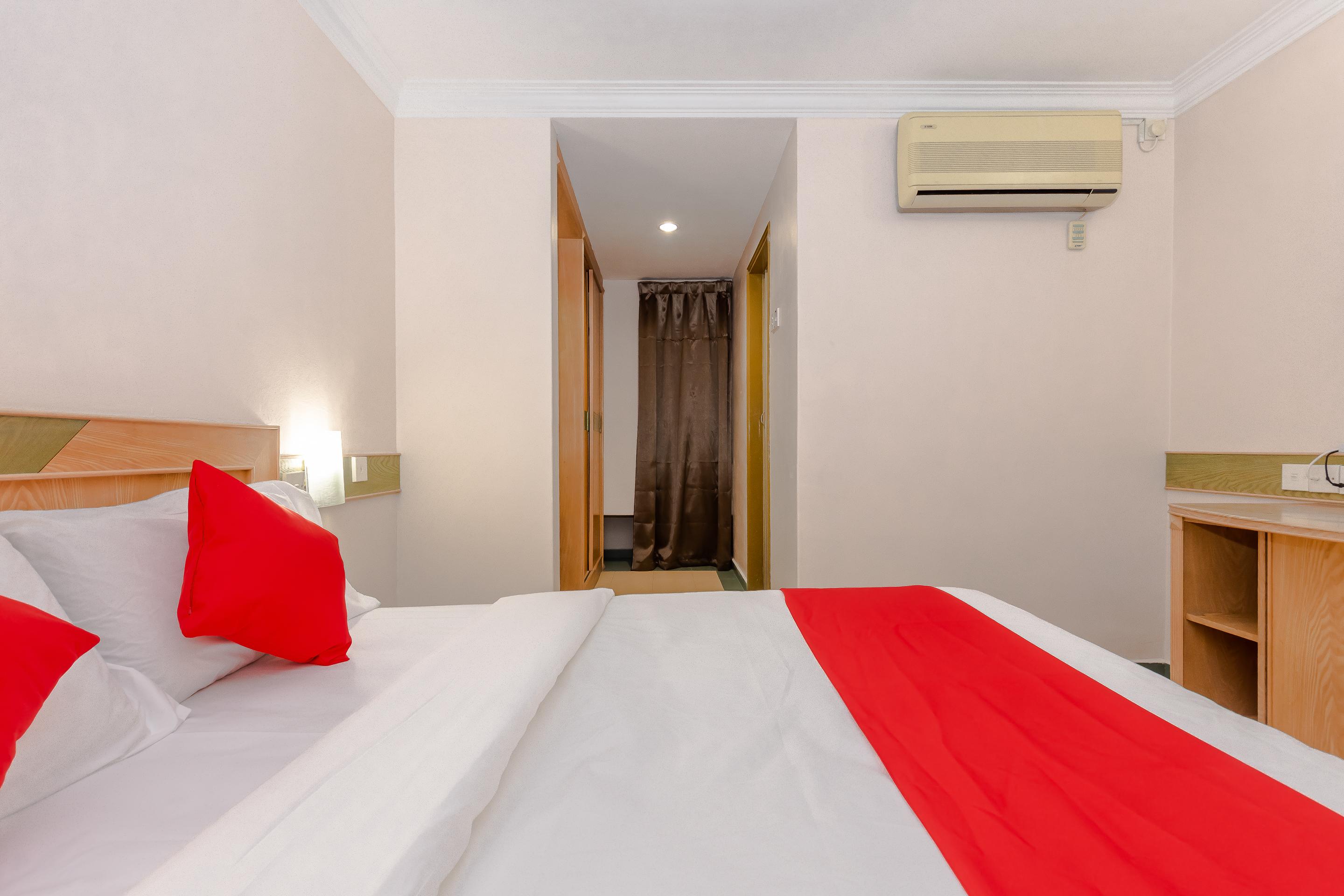 Oyo 764 Hotel Famous Inn Malacca Екстериор снимка