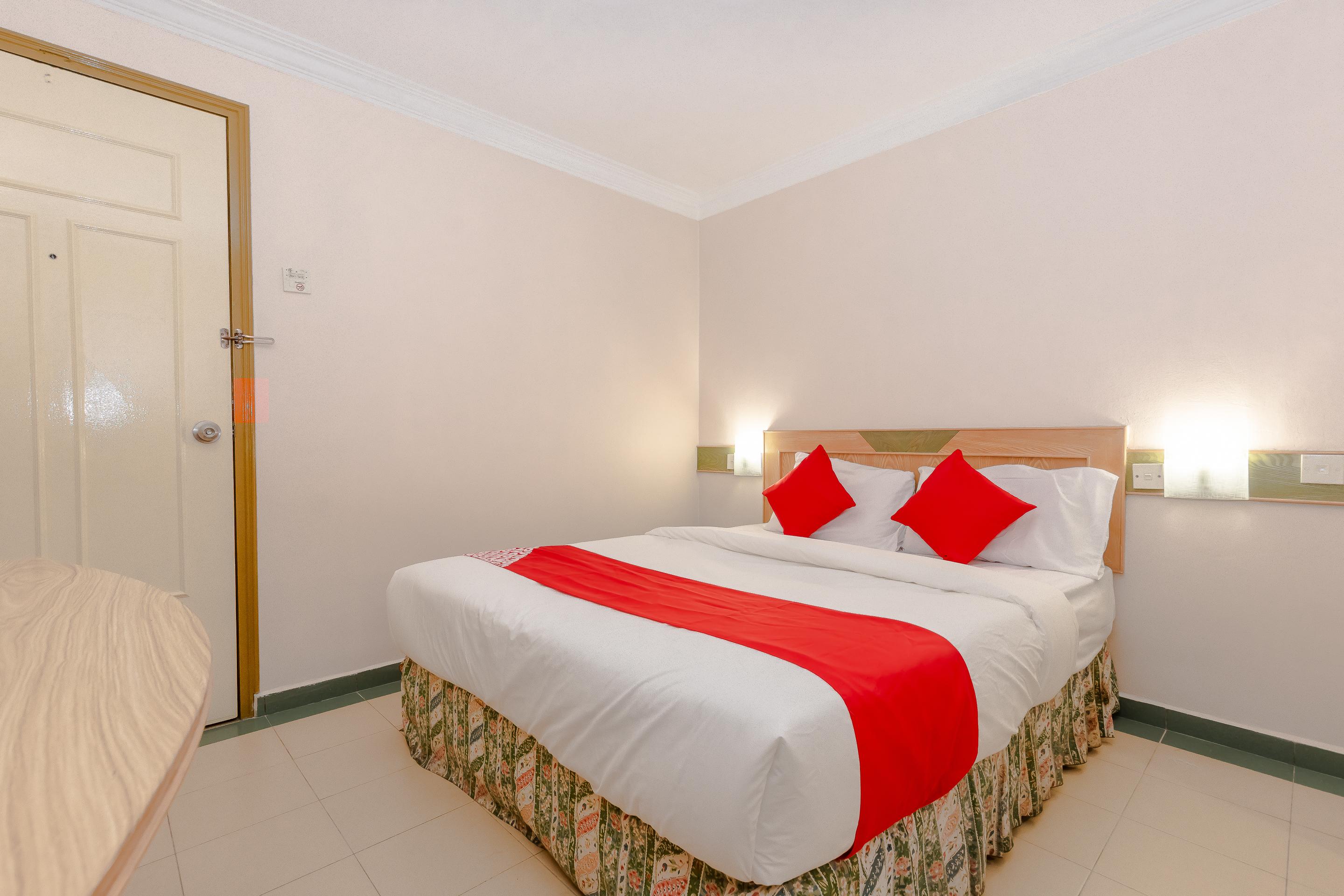 Oyo 764 Hotel Famous Inn Malacca Екстериор снимка