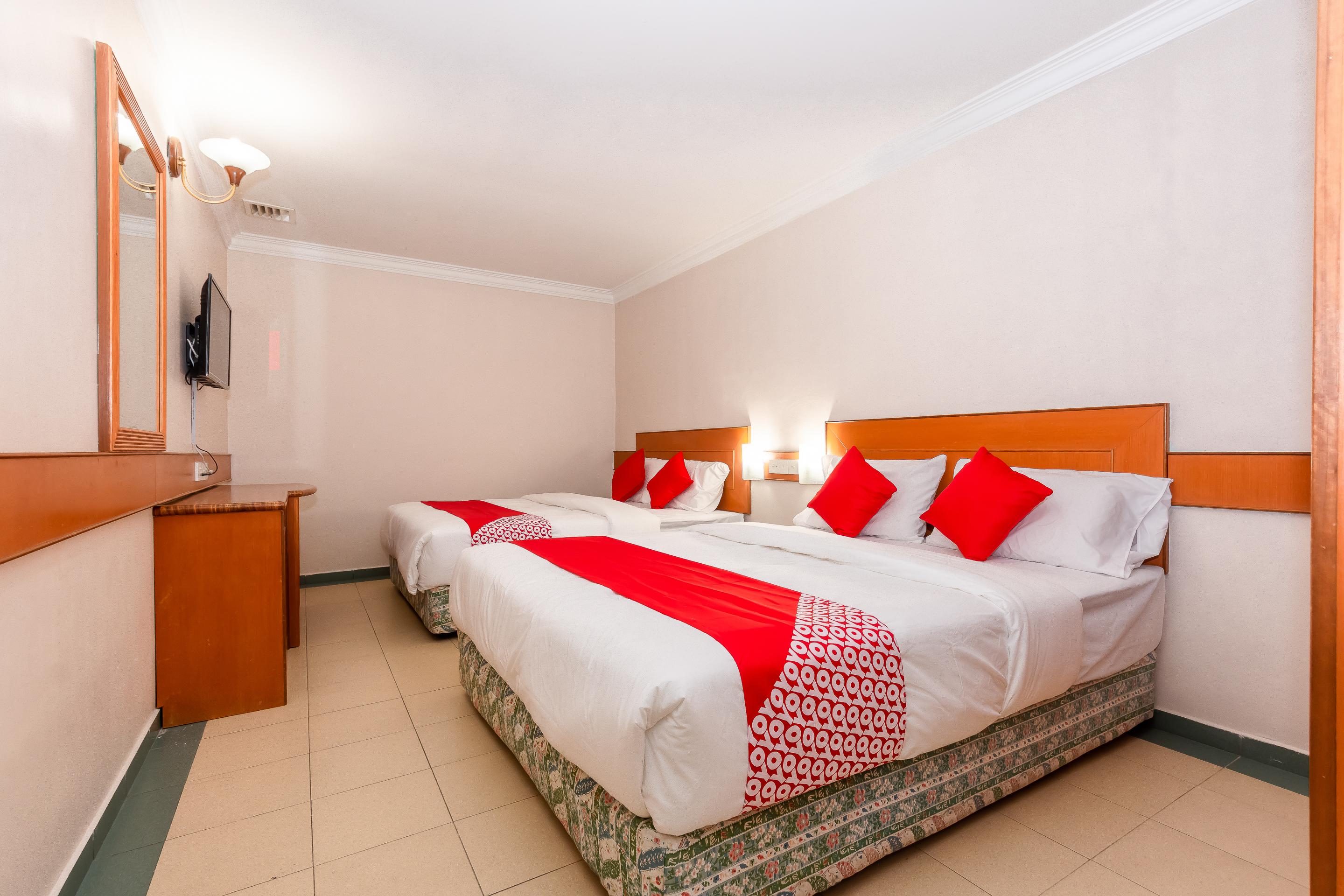 Oyo 764 Hotel Famous Inn Malacca Екстериор снимка