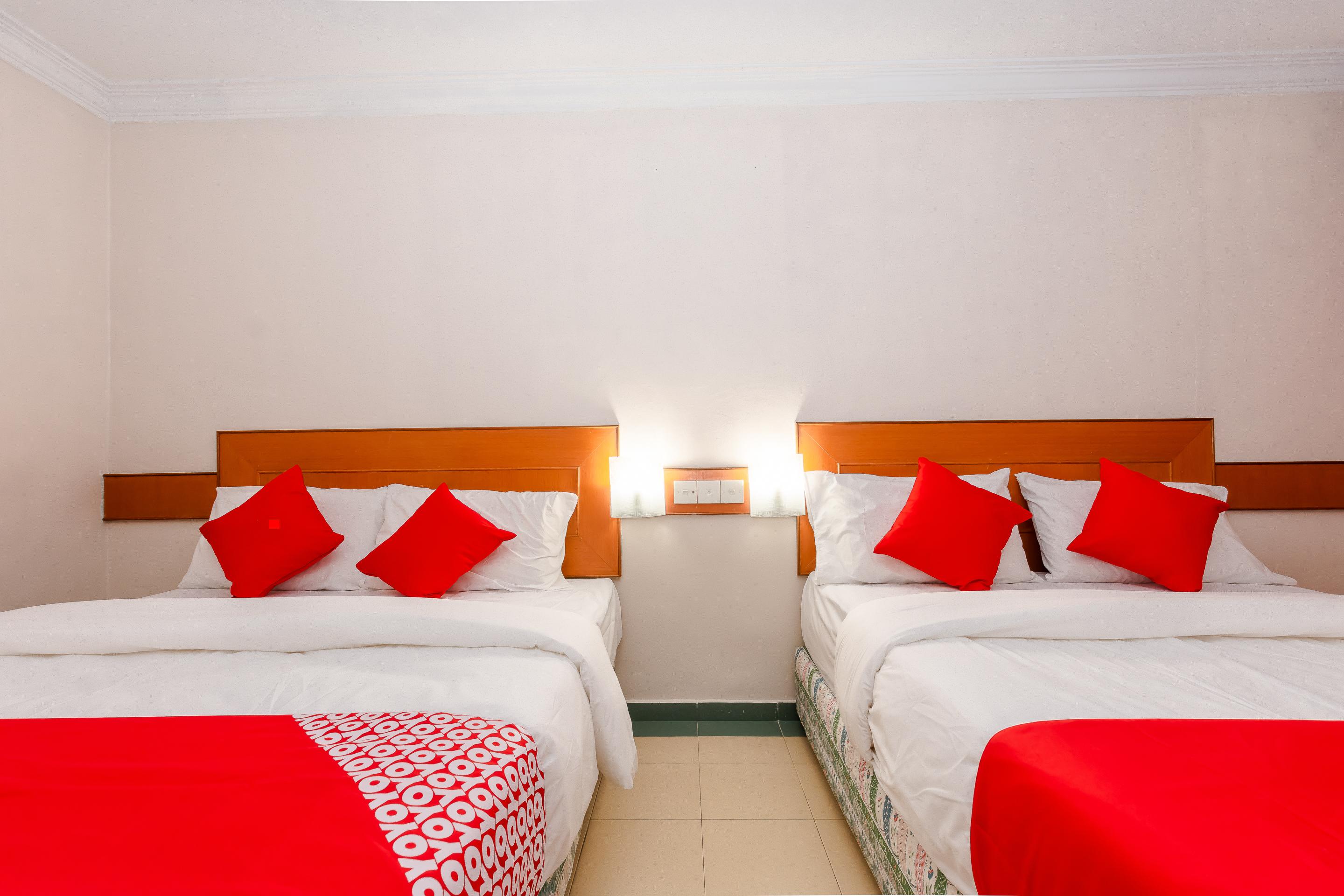 Oyo 764 Hotel Famous Inn Malacca Екстериор снимка