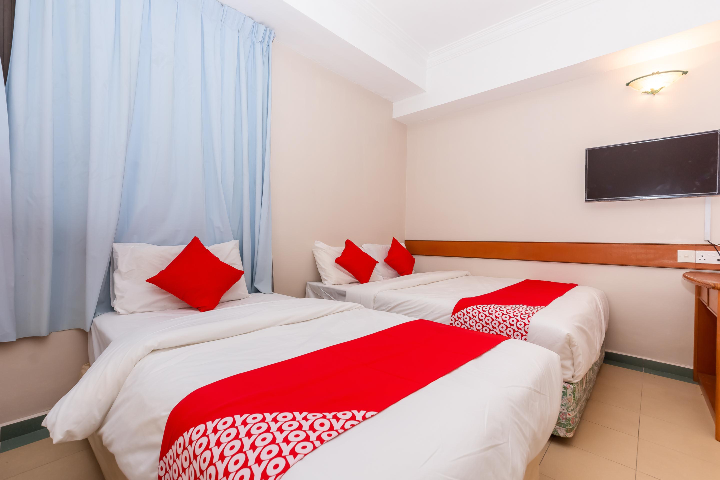 Oyo 764 Hotel Famous Inn Malacca Екстериор снимка