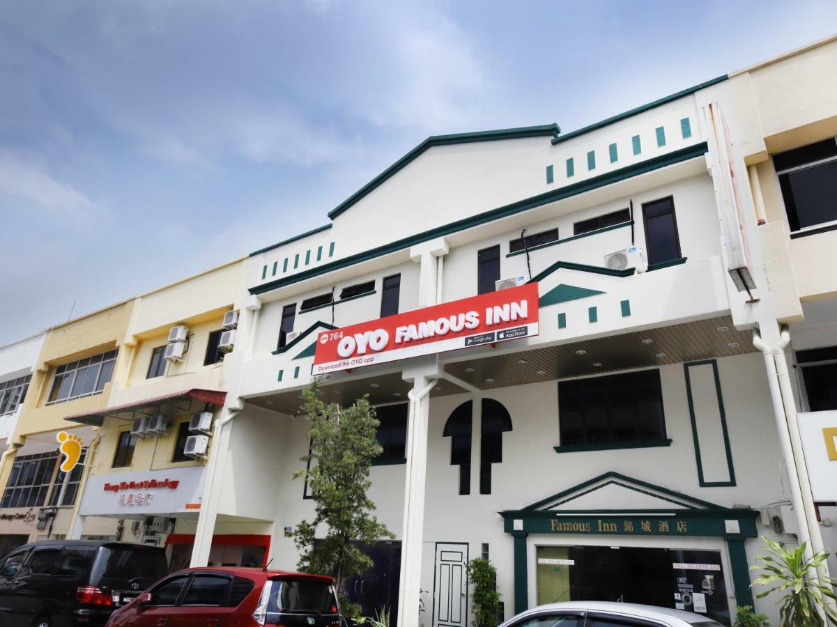Oyo 764 Hotel Famous Inn Malacca Екстериор снимка